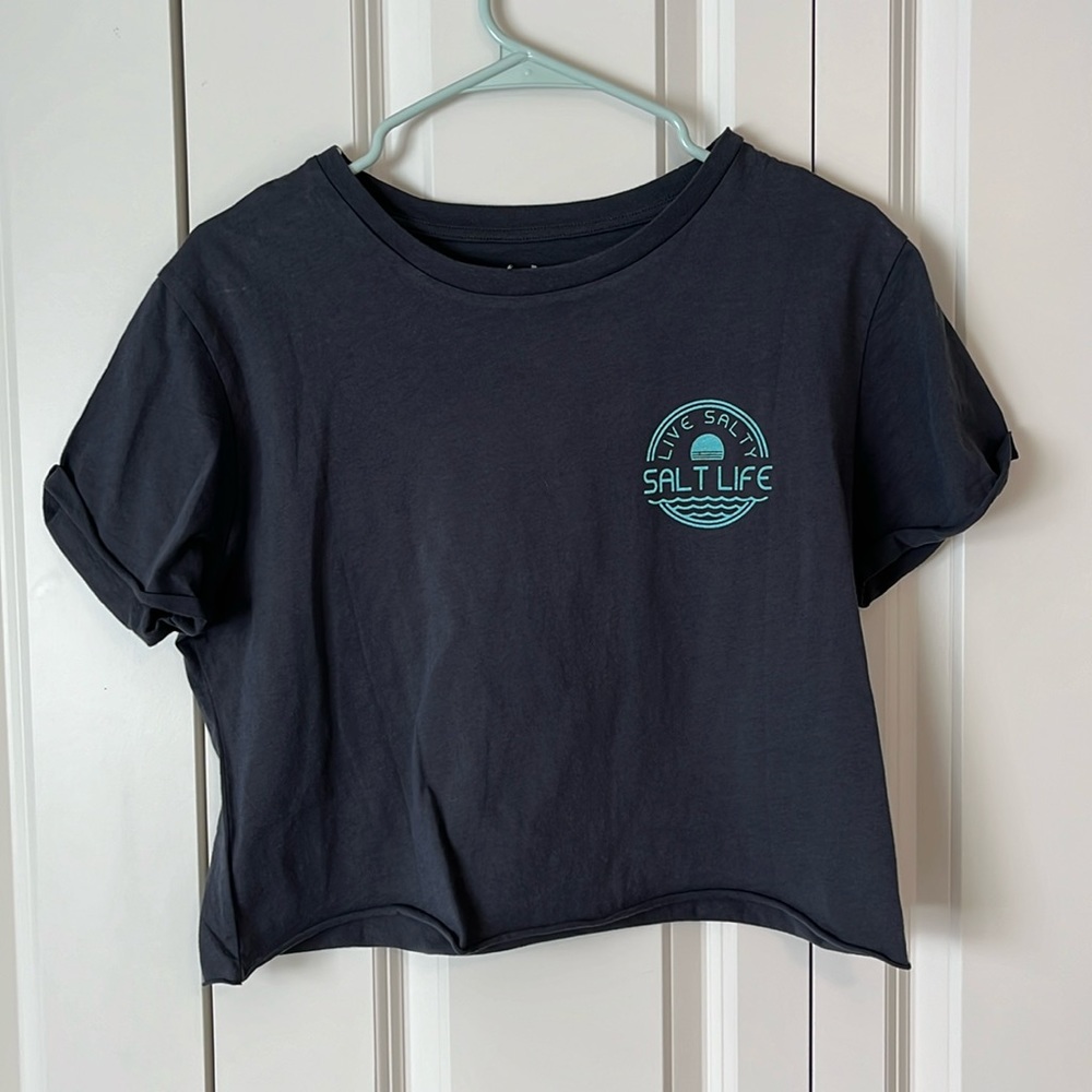 Medium cropped Salt Life t-shirt